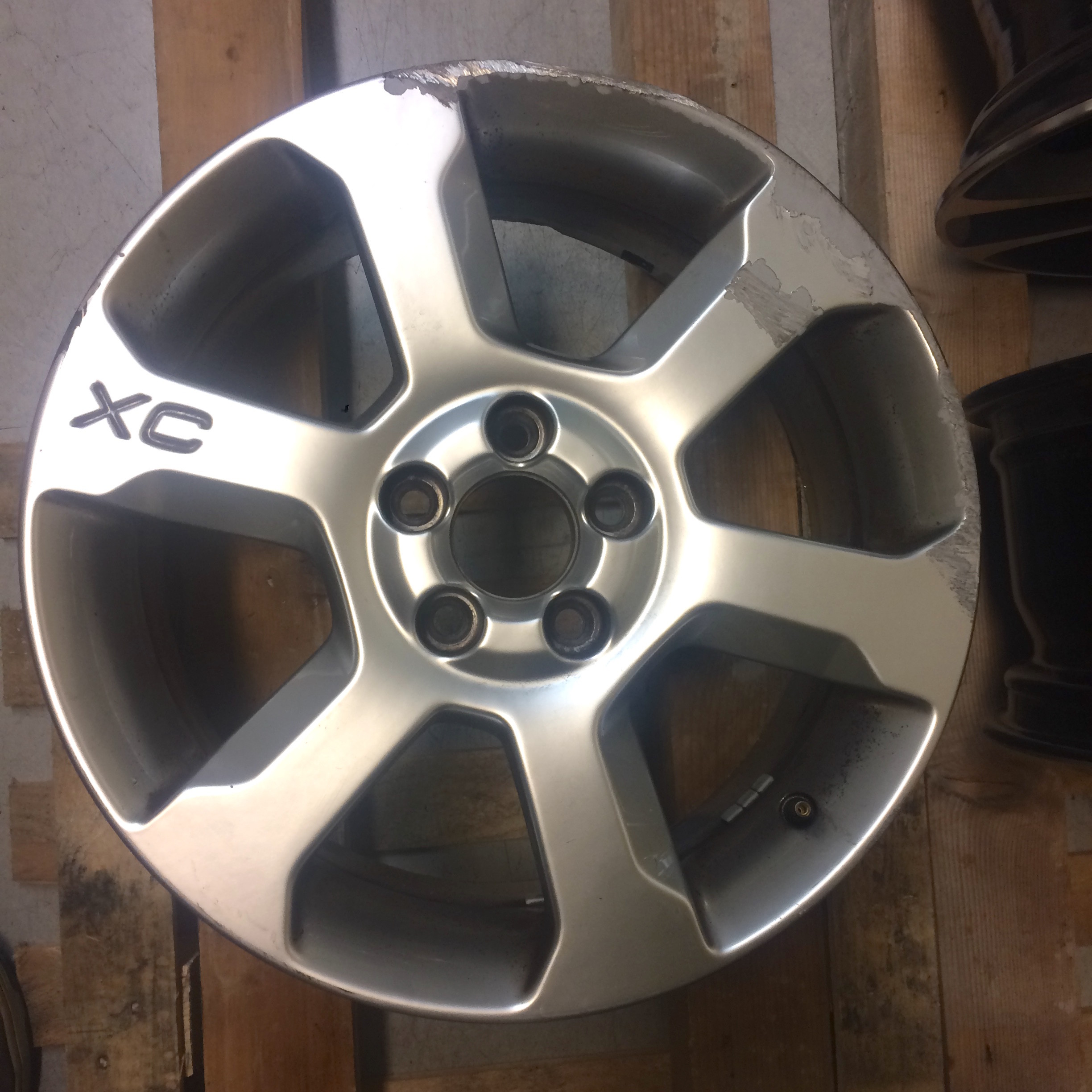 Rigenerazione cerchio Volvo XC - Dettaglio 2