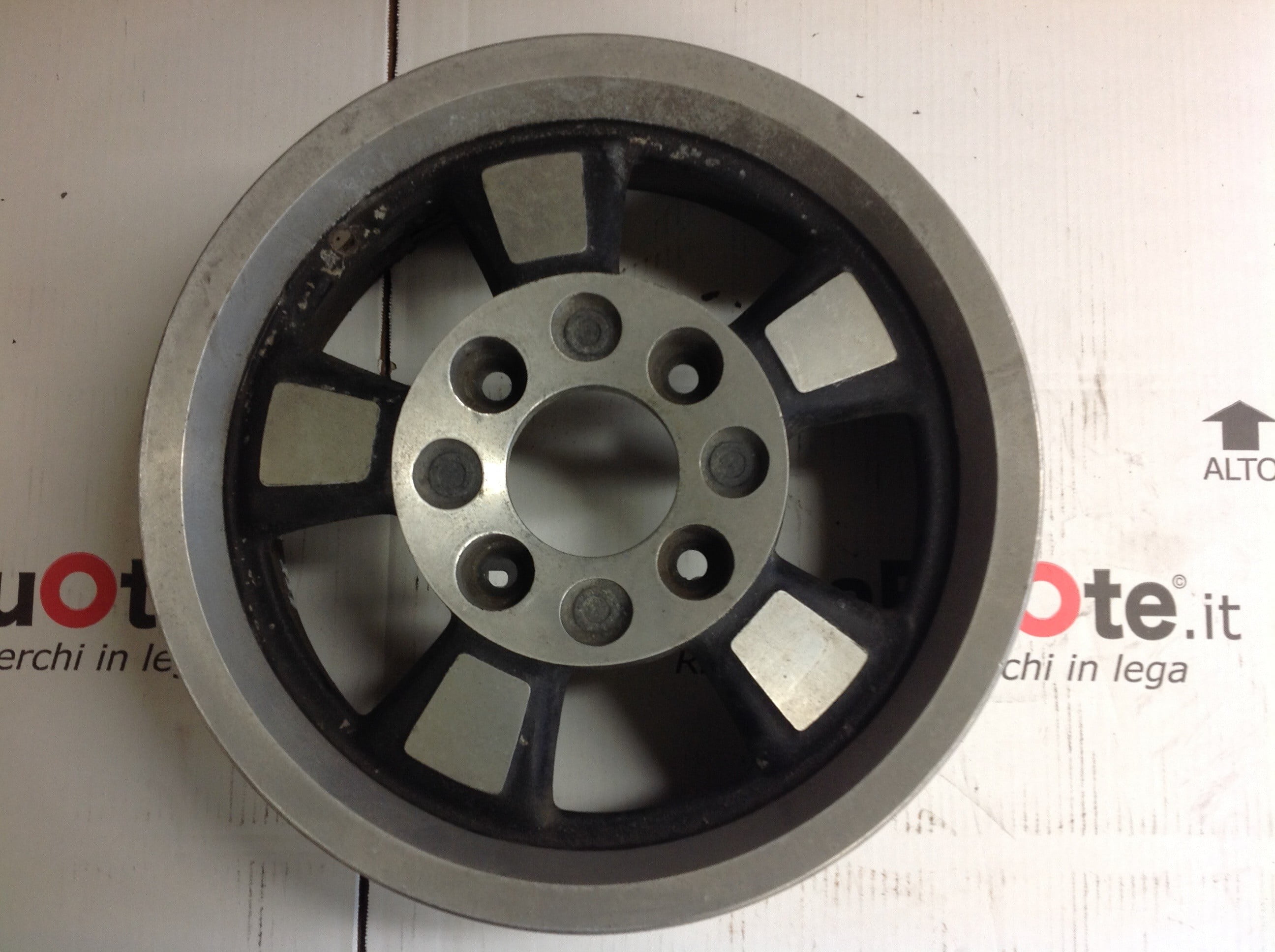Restauro Cerchi Porsche 914 - Dettaglio 3