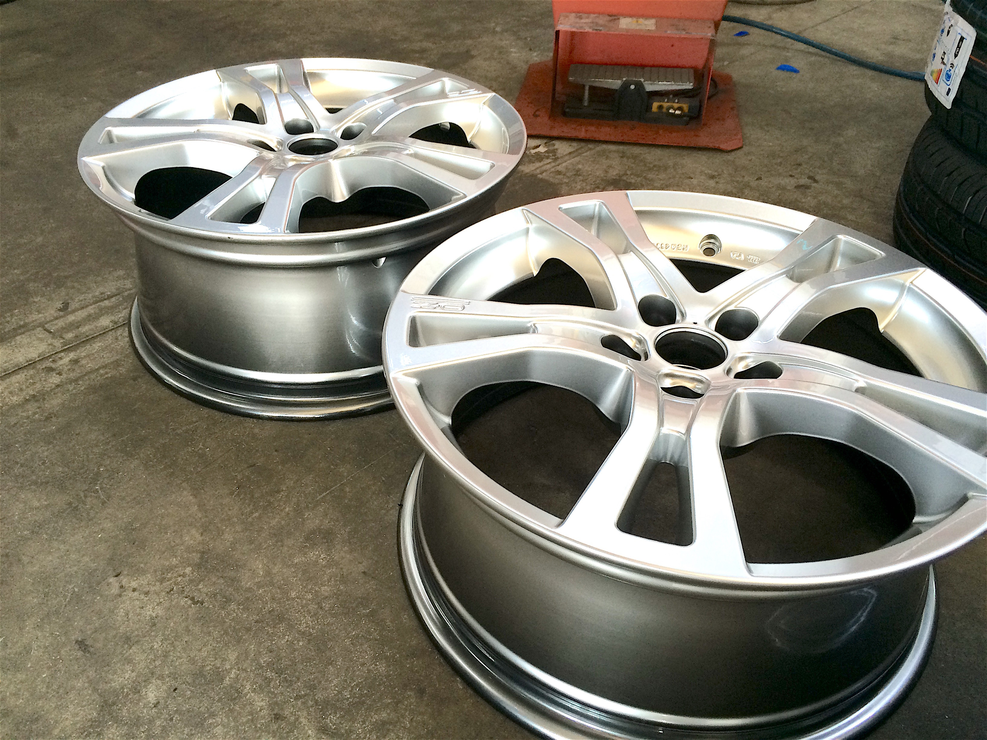 Verniciatura cerchi OZ Racing Brimetal scuro - Dettaglio 2