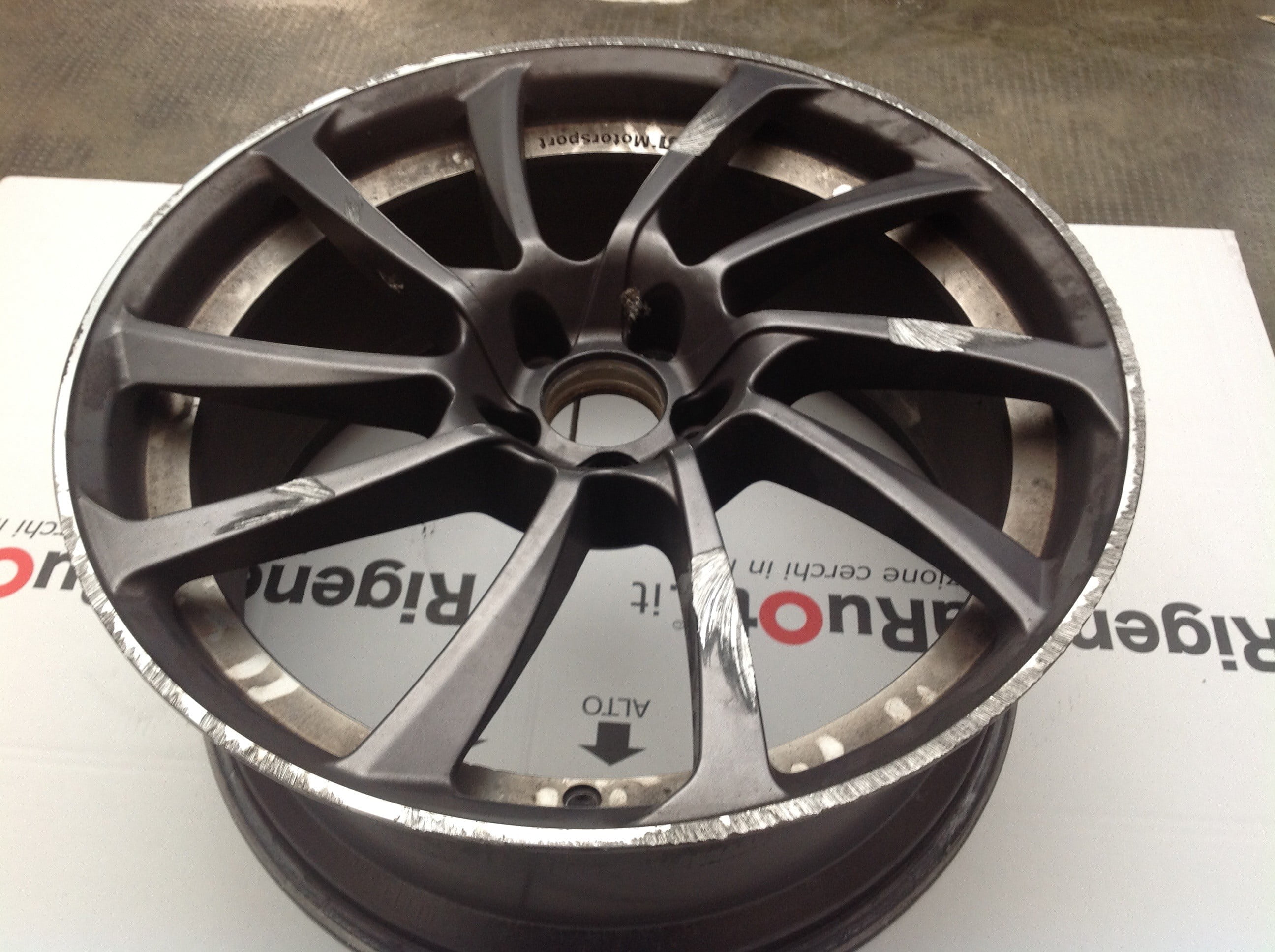 Riparazione cerchi AUDI ABT da 20″ - Dettaglio 2