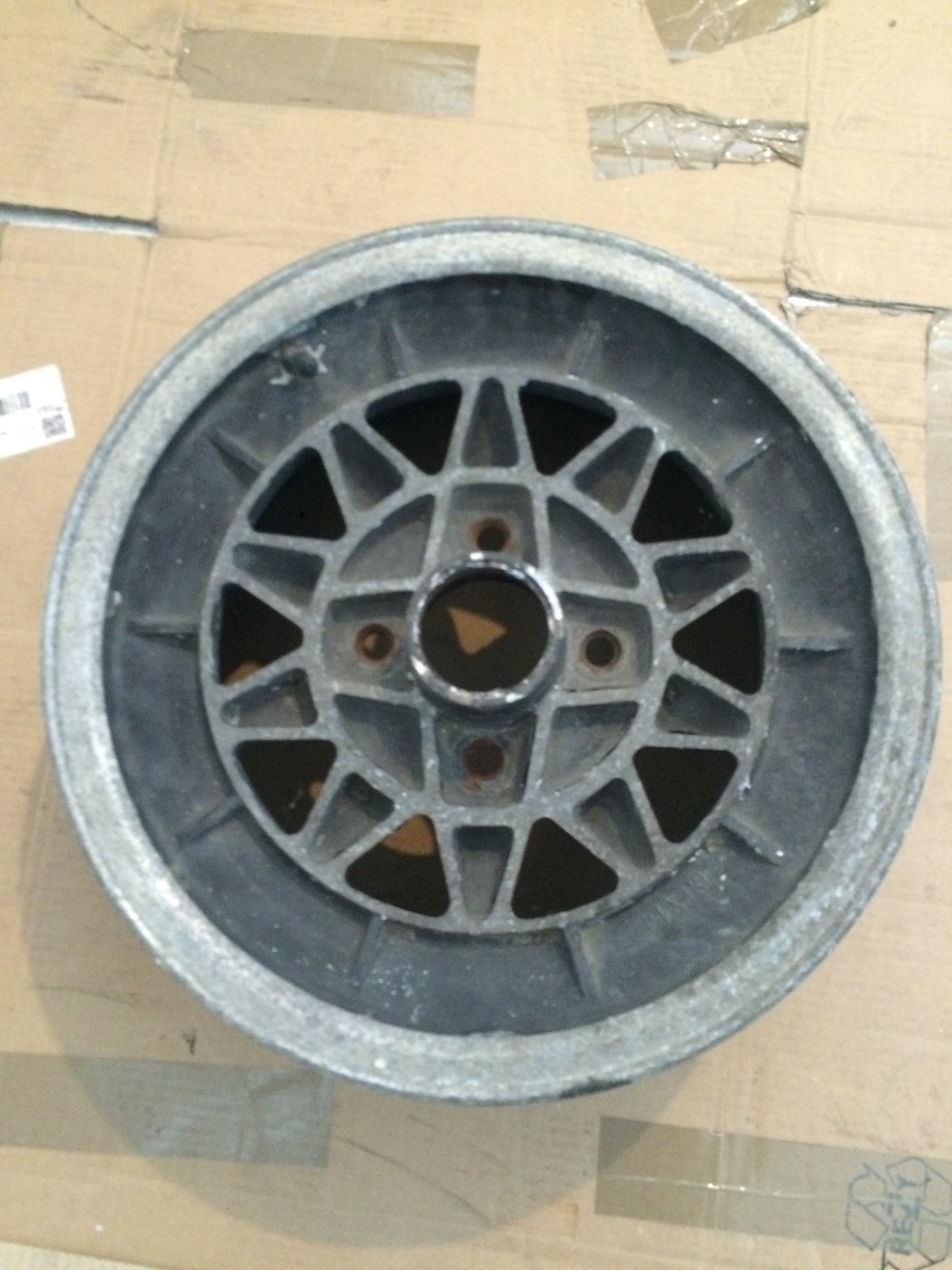 Restauro cerchi Alfa Romeo - Dettaglio 3