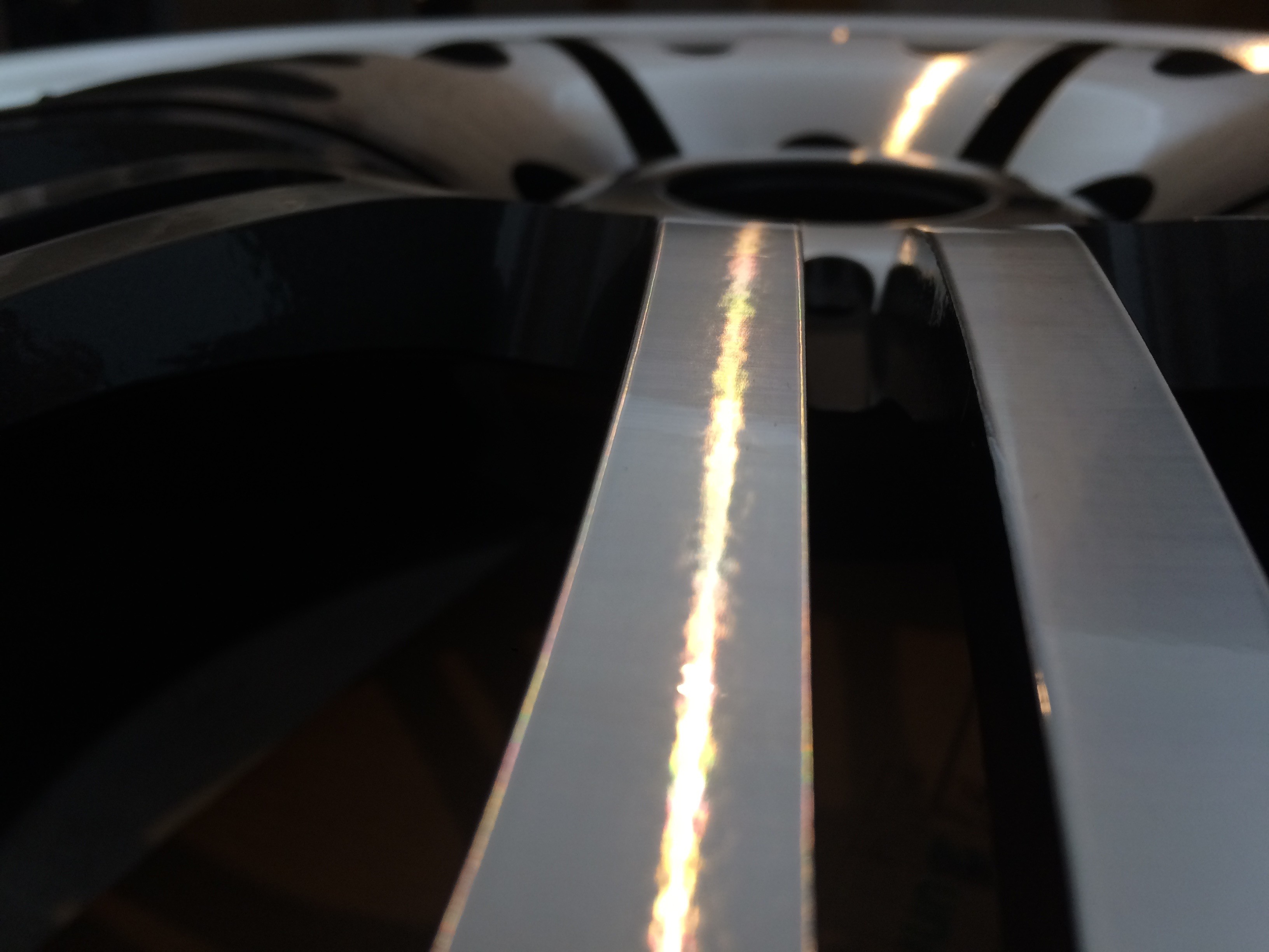 Cerchi BMW M3 rimessi a nuovo - Dettaglio 3
