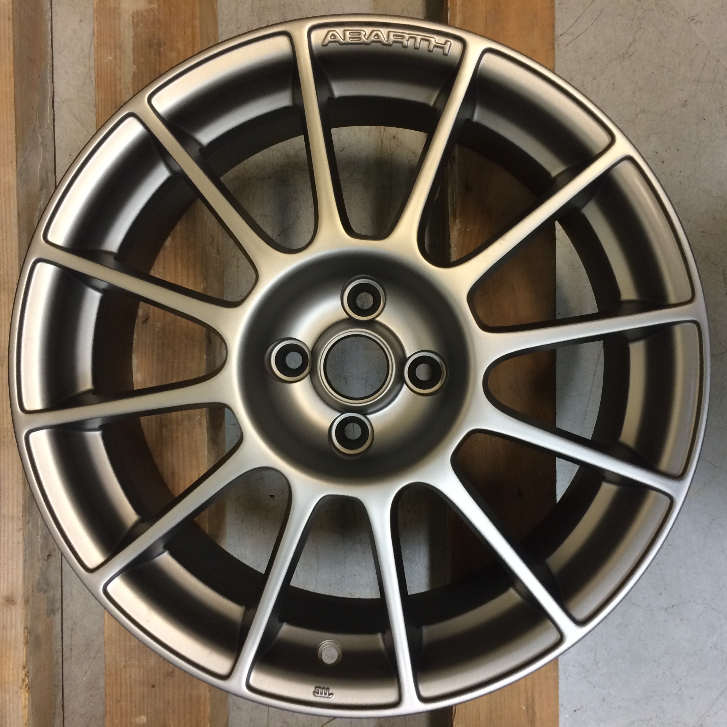 Rigenerazione Cerchi Rigenerazione cerchio Fiat 500 Abarth - Rigenera Ruote